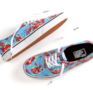 Star Wars Yoda Hibiscus Lace Up Vans